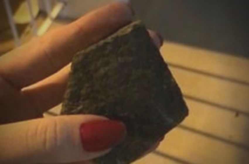 Casal joga pedras em mãe e criança de Campinas por injúria racial.